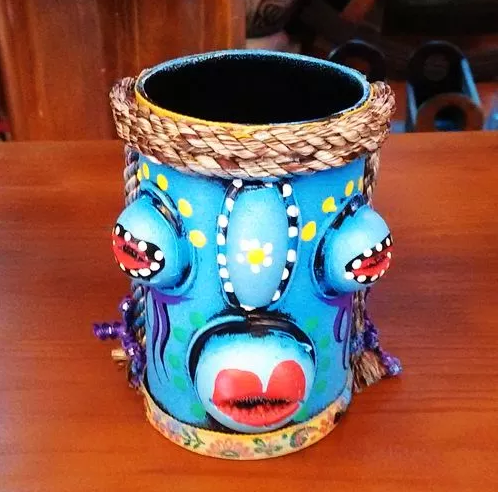 云南東巴筆筒，民族風創(chuàng)意手工彩繪筆筒