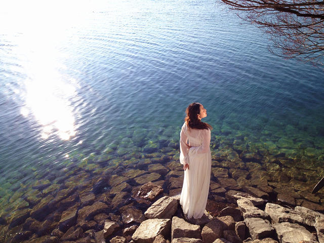 寧波·花雨醉，品花間一壺酒聽雨后醉朦朧