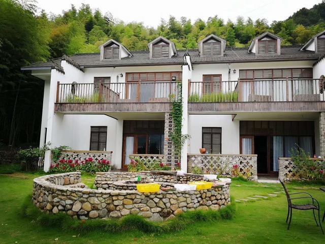 寧波·花雨醉，品花間一壺酒聽雨后醉朦朧