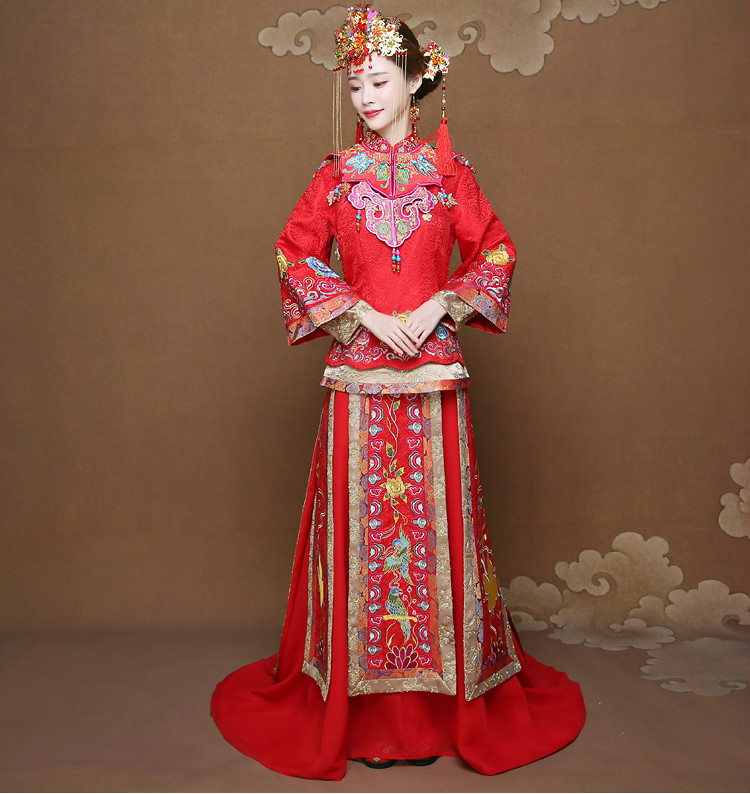 披肩拖尾秀禾服新娘禮服，時尚大氣中式禮服