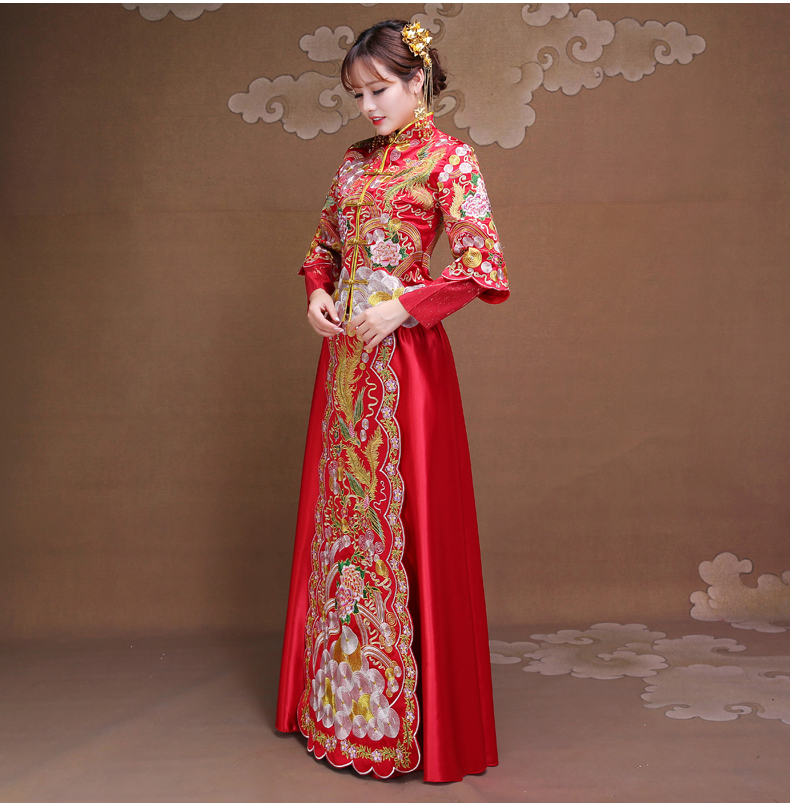 雍容華貴中式禮服，復(fù)古時(shí)尚福連文苑新娘禮服