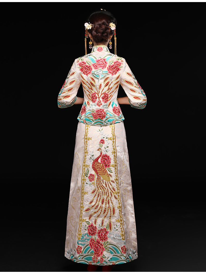 精致刺繡中式禮服，復(fù)古時尚新娘禮服