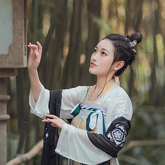 唯美漢服傷感頭像，唯美古風(fēng)女子真人頭像