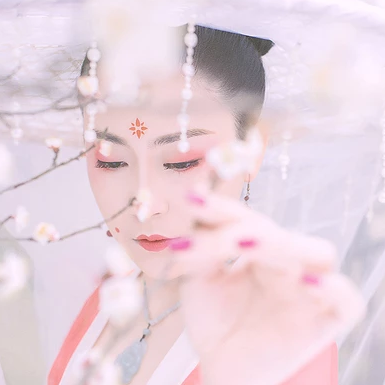 妖嬈女生頭像，唯美古風真人頭像