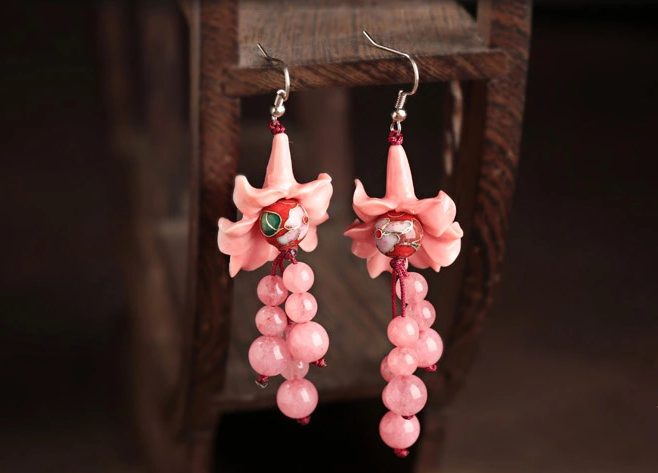 復(fù)古福連文苑長(zhǎng)款流蘇古典耳飾，貝殼花朵耳環(huán)