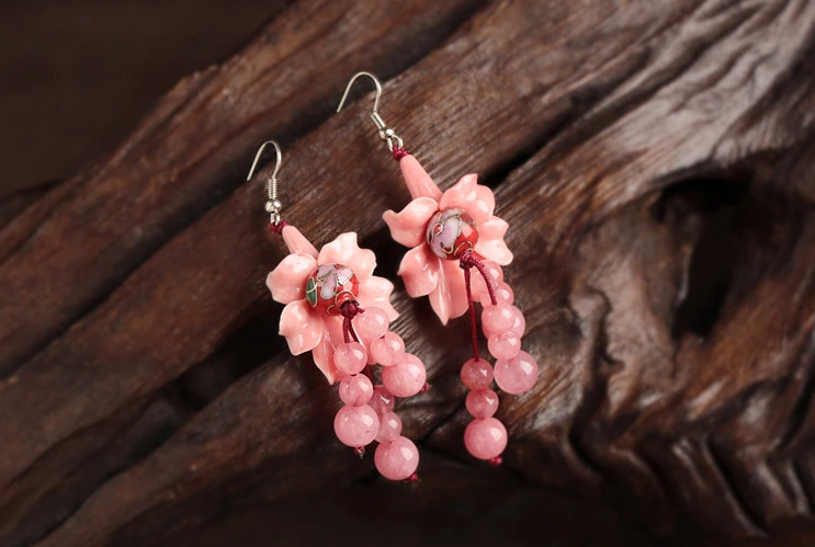 復(fù)古福連文苑長(zhǎng)款流蘇古典耳飾，貝殼花朵耳環(huán)