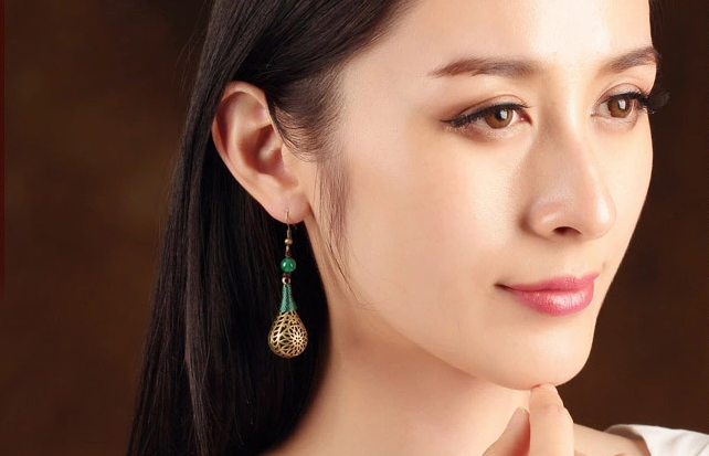 手工復(fù)古風(fēng)鏤空耳墜，古典氣質(zhì)福連文苑耳環(huán)