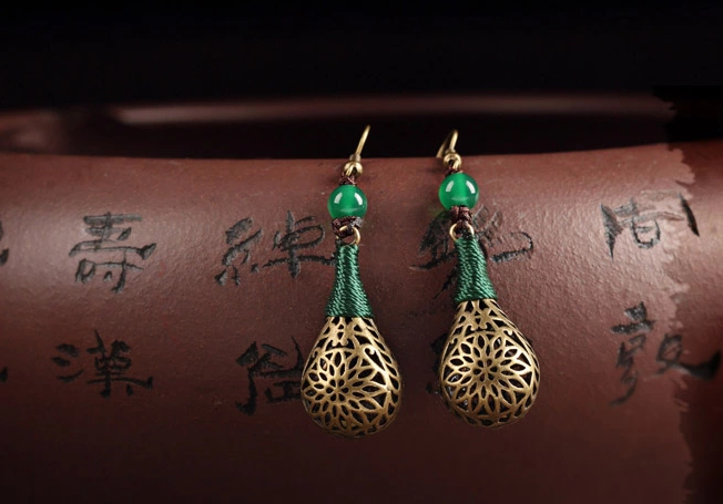 手工復(fù)古風(fēng)鏤空耳墜，古典氣質(zhì)福連文苑耳環(huán)