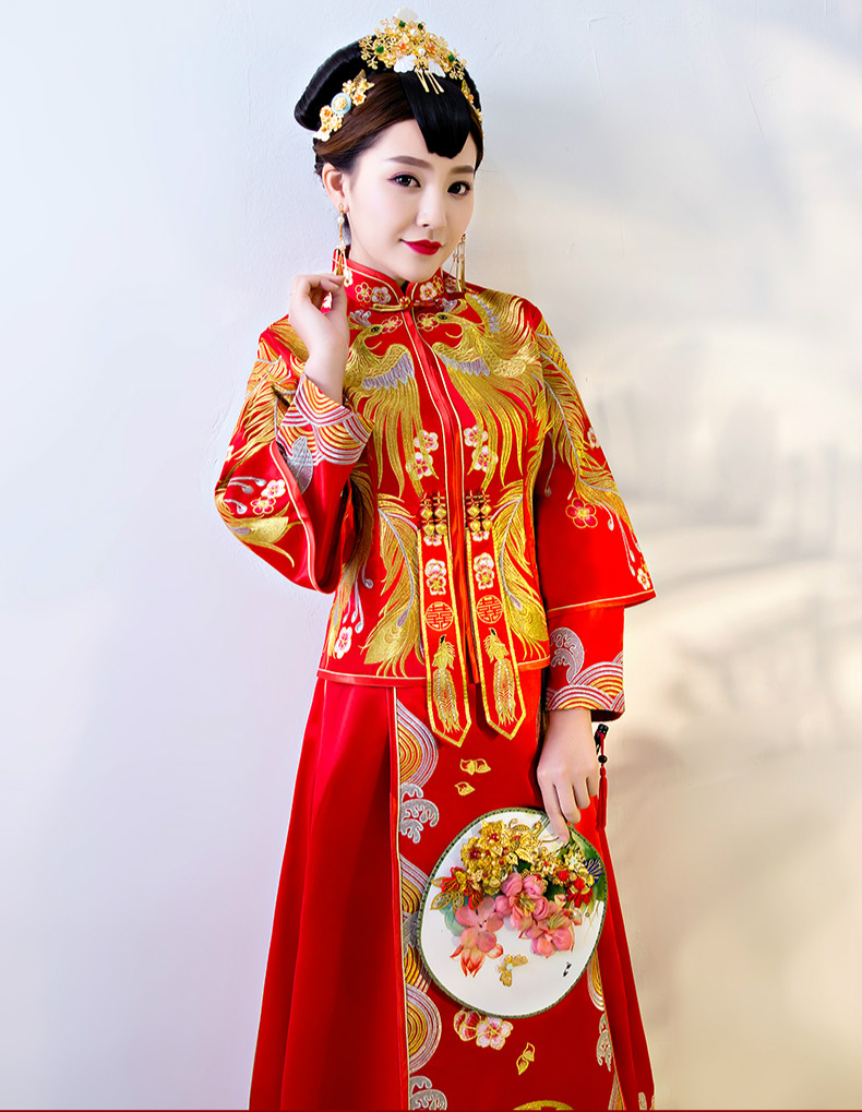 傳統(tǒng)中式禮服，紅色結(jié)婚新娘禮服