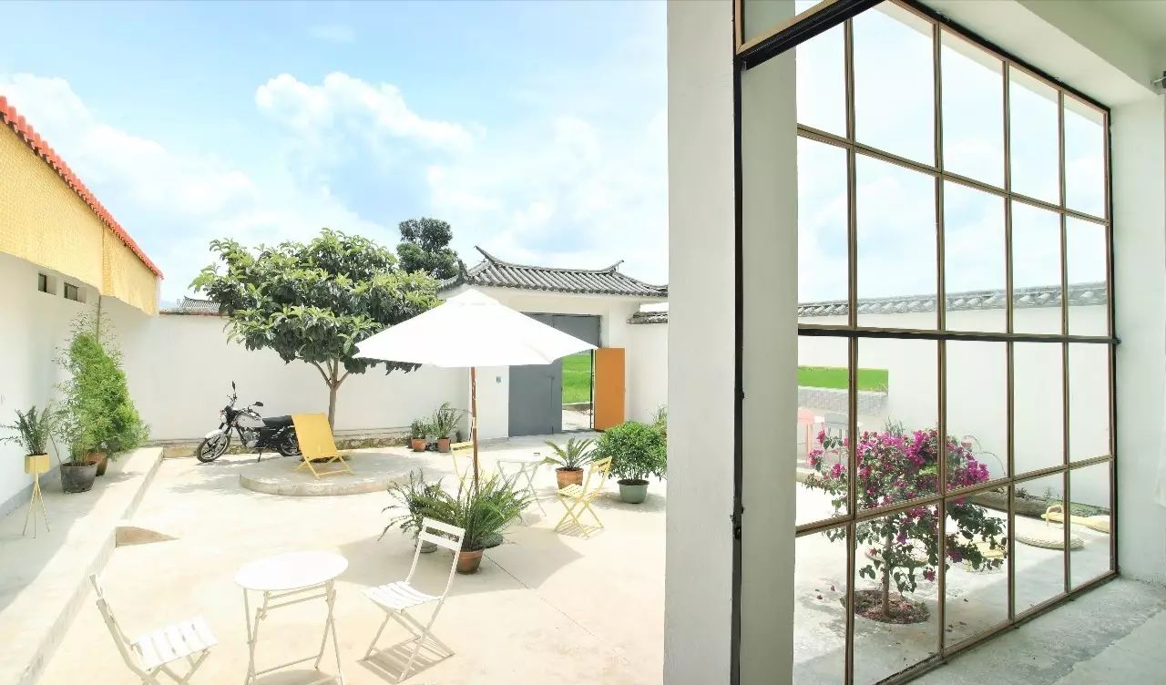 大理·依谷坐憩，在稻田里種間甜品店靜待光陰