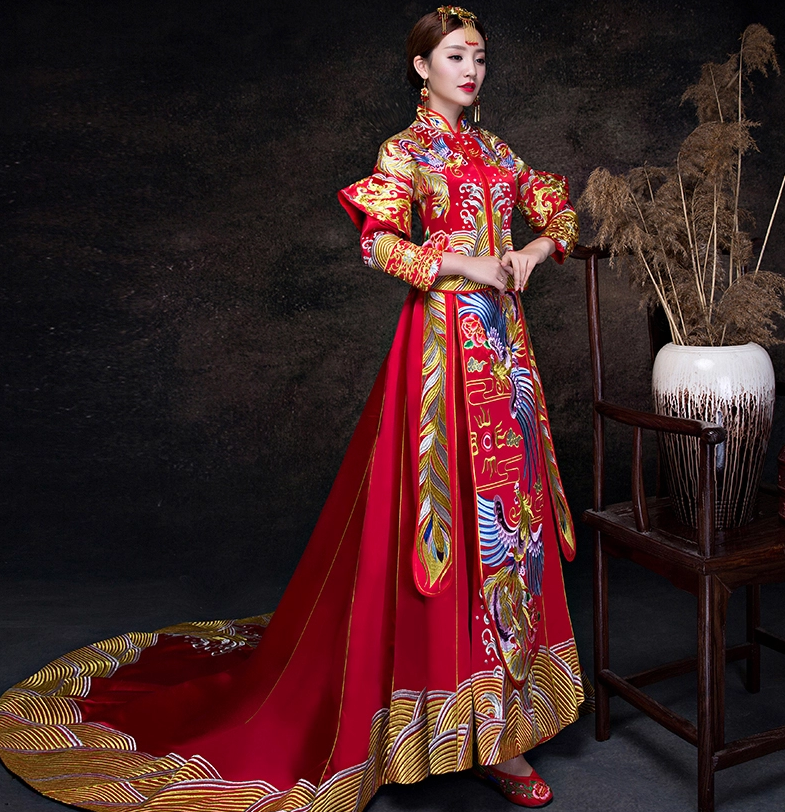 奢華大拖尾中式禮服，古典中式新娘禮服嫁衣