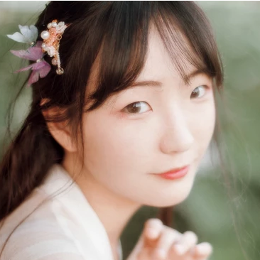 荷塘邊漢服古風(fēng)頭像，唯美古風(fēng)女子真人頭像