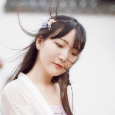 荷塘邊漢服古風(fēng)頭像，唯美古風(fēng)女子真人頭像