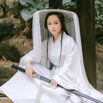 白衣俠女冷艷頭像，唯美古風女子真人頭像