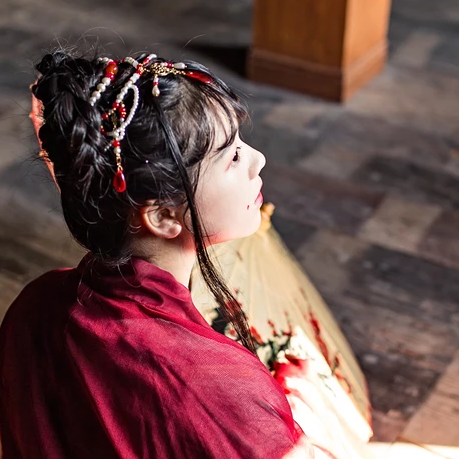 紅衣女子妖艷頭像，唯美古風(fēng)女子真人頭像