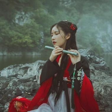 紅妝帶傘古風(fēng)頭像，唯美古風(fēng)真人女子頭像