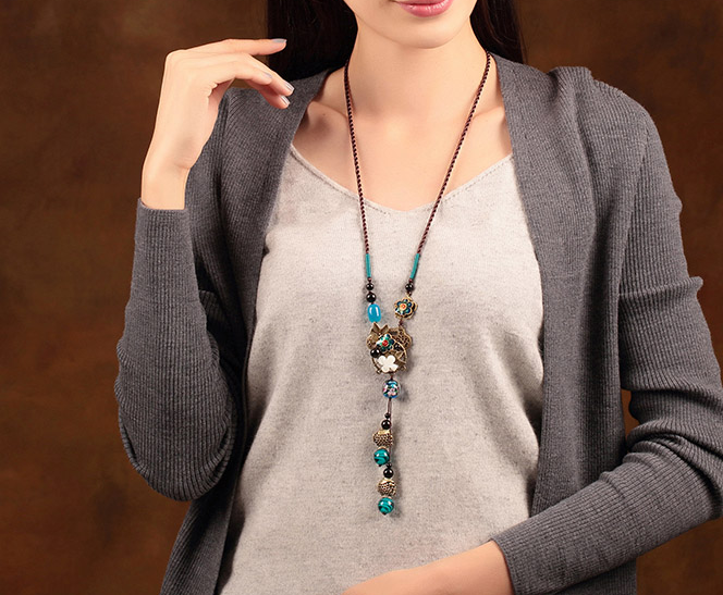 疏影怡芳福連文苑毛衣鏈復(fù)古藍(lán)色項(xiàng)鏈