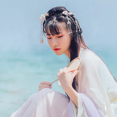 飄逸帶團扇小清新頭像，唯美古風女子真人頭像