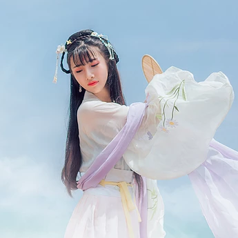 飄逸帶團扇小清新頭像，唯美古風女子真人頭像