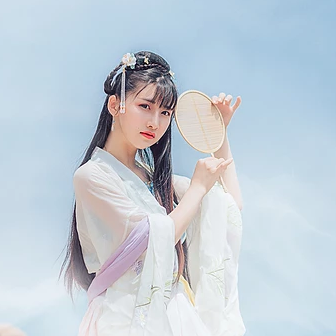 飄逸帶團扇小清新頭像，唯美古風女子真人頭像