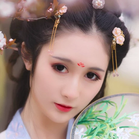 粉色小清新帶團(tuán)扇頭像，唯美古風(fēng)女子真人頭像