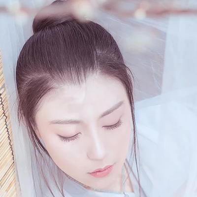 白衣冷艷女子頭像，唯美古風真人頭像