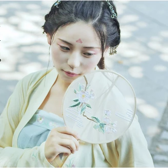 綠陰樹下閨蜜頭像，唯美古風(fēng)女子頭像