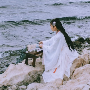 優(yōu)雅白衣女子頭像，唯美古風女子真人頭像