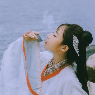 優(yōu)雅白衣女子頭像，唯美古風女子真人頭像