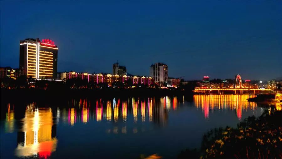 皇木鎮(zhèn)·壹間房，住進云霧間愛上一座城