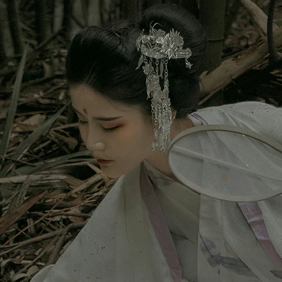 白衣素紗女子頭像像，唯美古風女子真人頭像