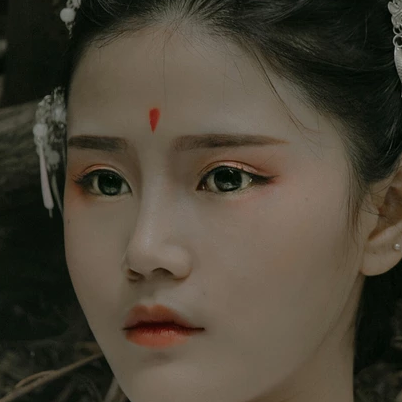 白衣素紗女子頭像像，唯美古風女子真人頭像