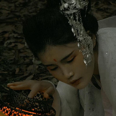 白衣素紗女子頭像像，唯美古風女子真人頭像