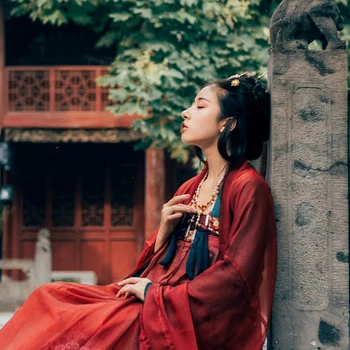 青玉暗紅裙帶團扇頭像，唯美古風女子頭像