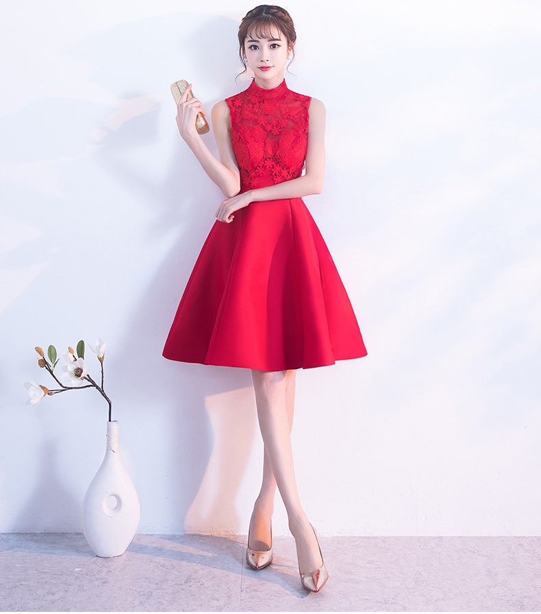 時(shí)尚無袖中式禮服，蕾絲繡花短款晚禮服