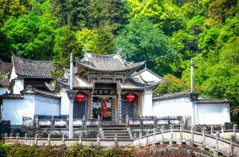 安之若宿·山，建一小屋與你晨鐘暮鼓