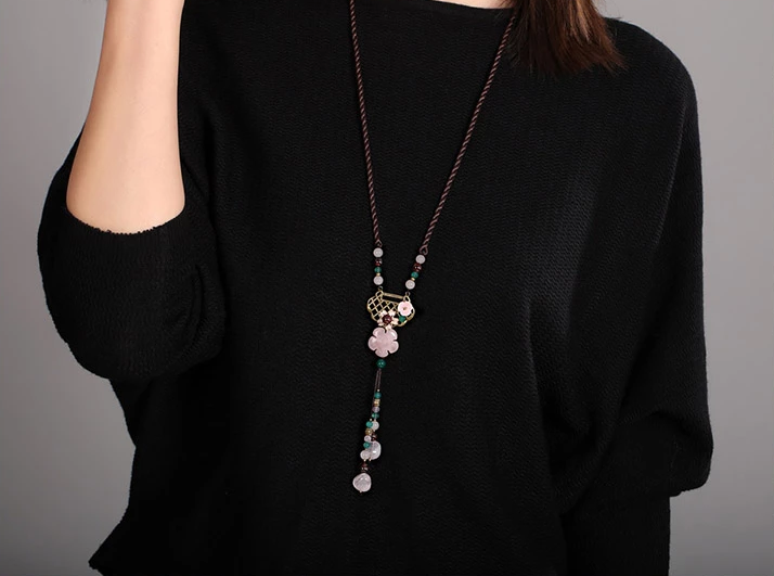 福連文苑粉水晶吊墜毛衣鏈，長(zhǎng)命鎖項(xiàng)鏈?zhǔn)罪? src="/shige/d/file/bigpic/190404/04/13-1G023114155-50.png" style="height: 510px; width: 750px;" / data-AfJy="LeiLDM"><br / data-EnjP="20uyic">
	<img alt=