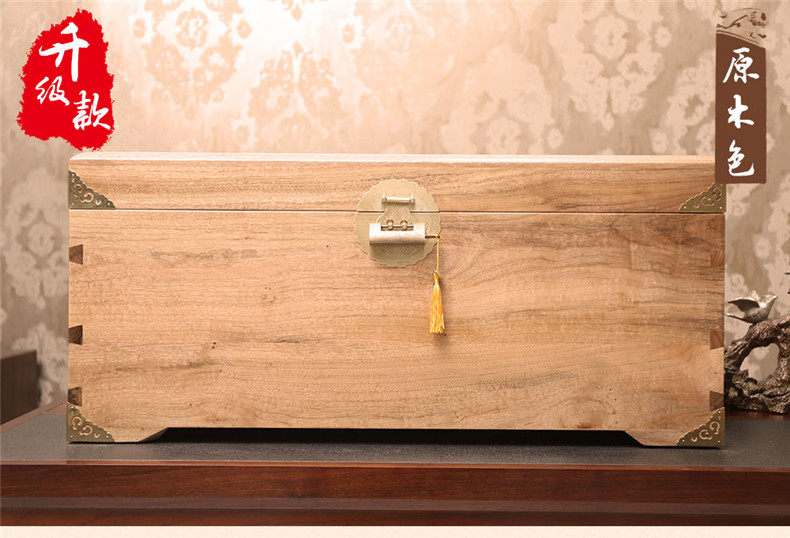 簡(jiǎn)單大氣的實(shí)木樟木箱子
