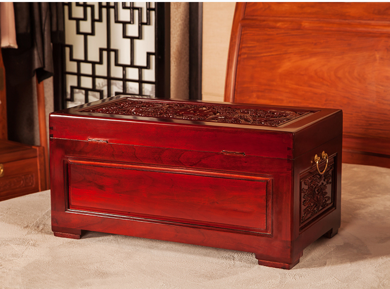 美觀實(shí)用雙喜樟木箱，精美雕花木箱子
