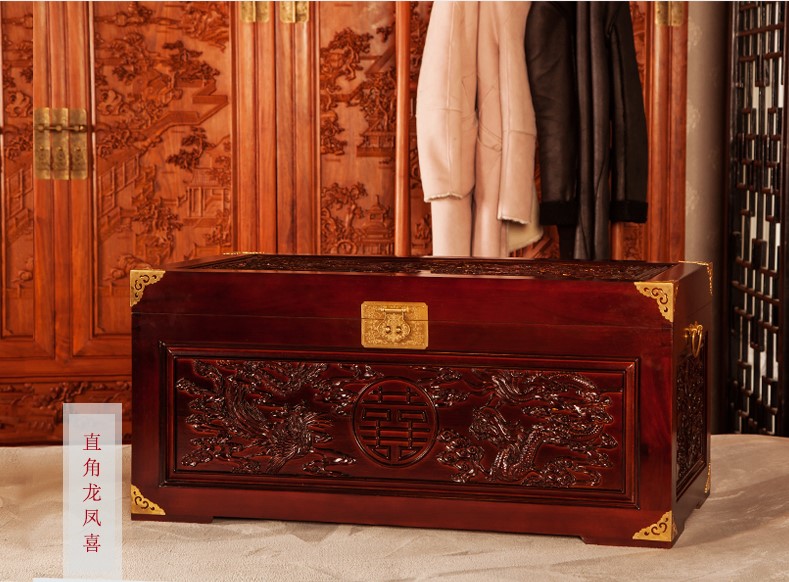 美觀實(shí)用雙喜樟木箱，精美雕花木箱子