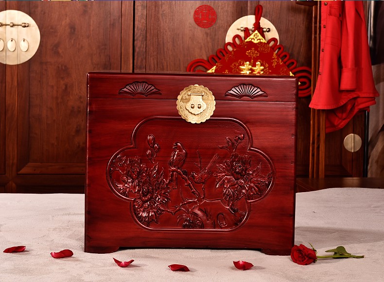 三款精美雕花復古樟木箱木箱子