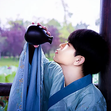 文藝品酒男生頭像，唯美古風(fēng)真人頭像