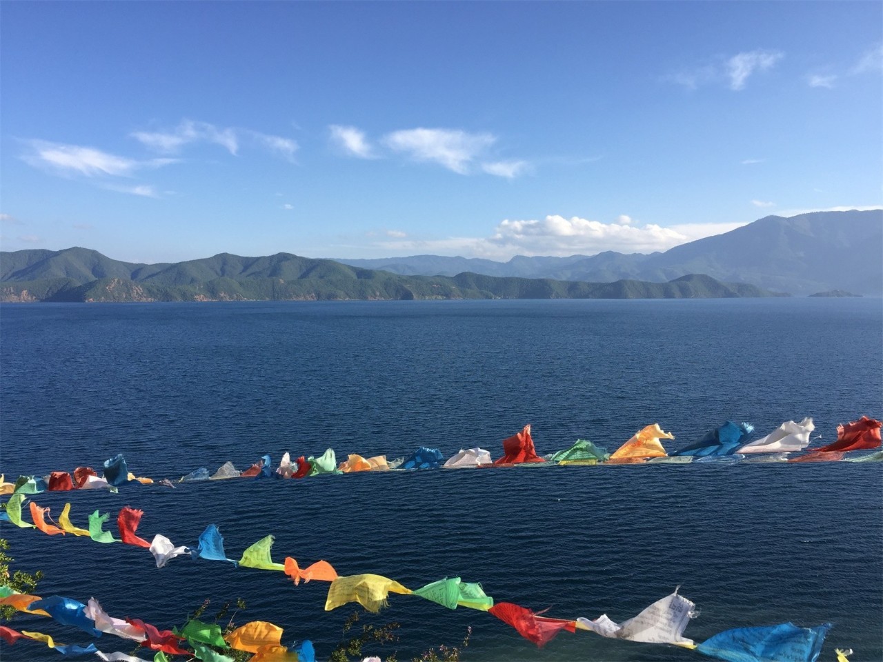 瀘沽湖·野火集，時(shí)光匆忙別錯(cuò)過(guò)年輕的瘋狂