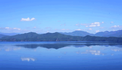 瀘沽湖·野火集，時光匆忙別錯過年輕的瘋狂