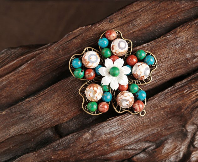 五瓣花朵古典小清新胸針，復(fù)古風(fēng)胸花飾品