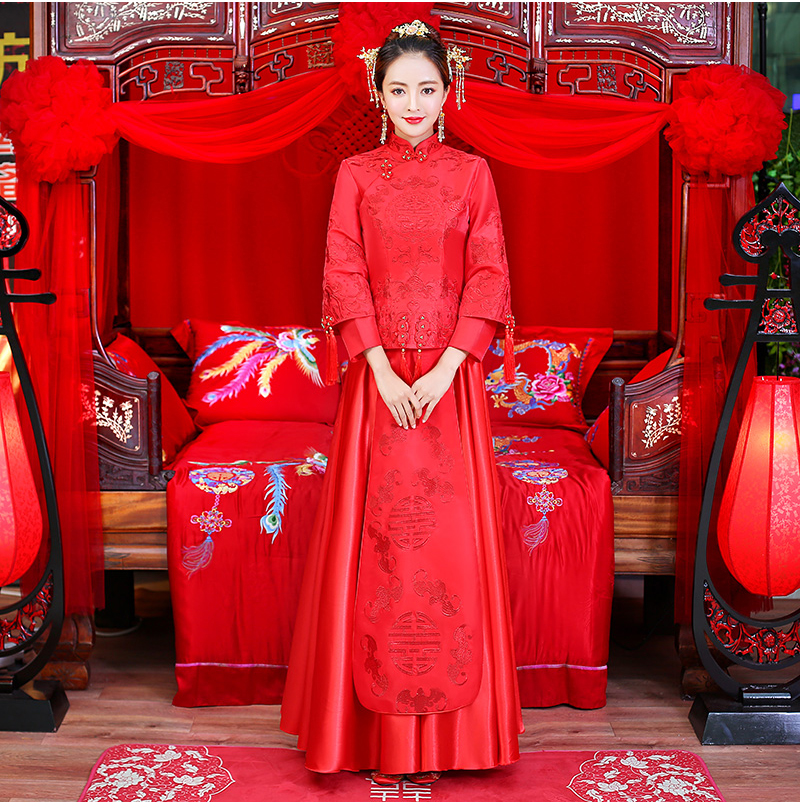 簡(jiǎn)單大氣的中式禮服，新娘結(jié)婚禮服