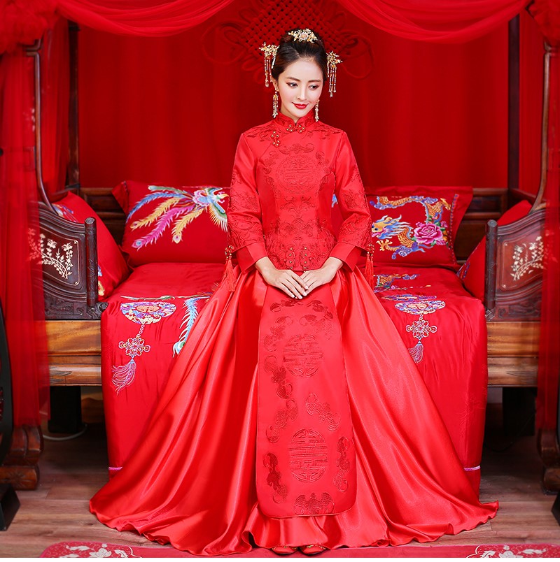 簡(jiǎn)單大氣的中式禮服，新娘結(jié)婚禮服