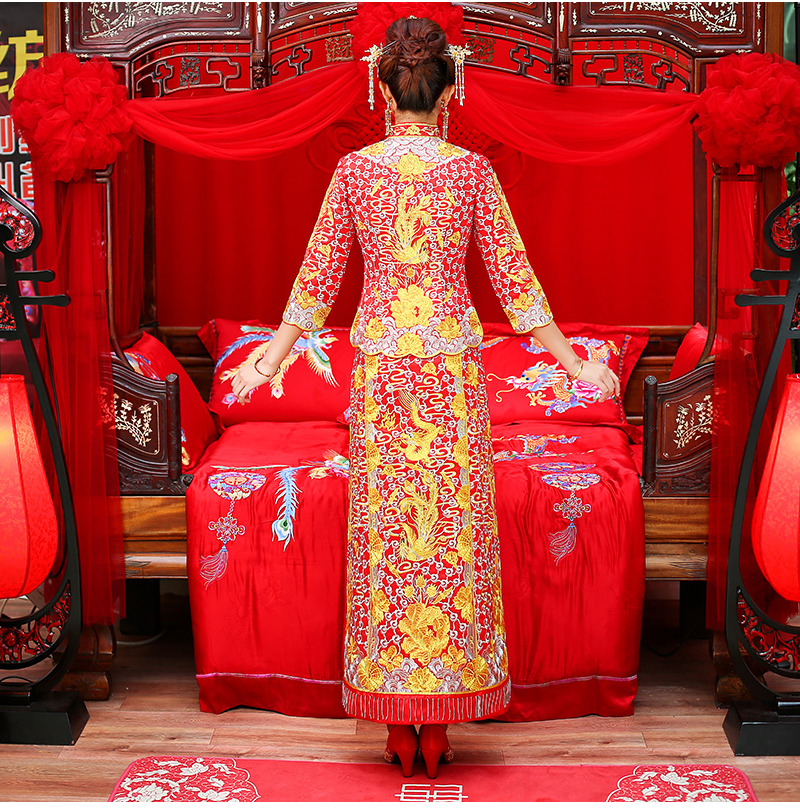 時(shí)尚復(fù)古設(shè)計(jì)中式禮服，新娘結(jié)婚禮服