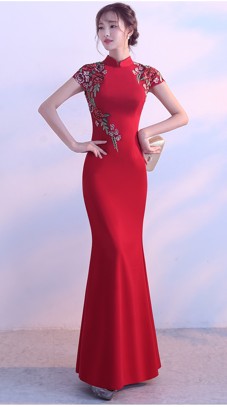 紅色刺繡貼花中式禮服，修身魚尾長款晚禮服