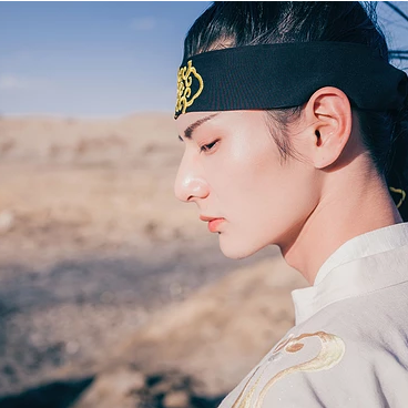 霸氣帶劍男生頭像，唯美古風(fēng)頭像